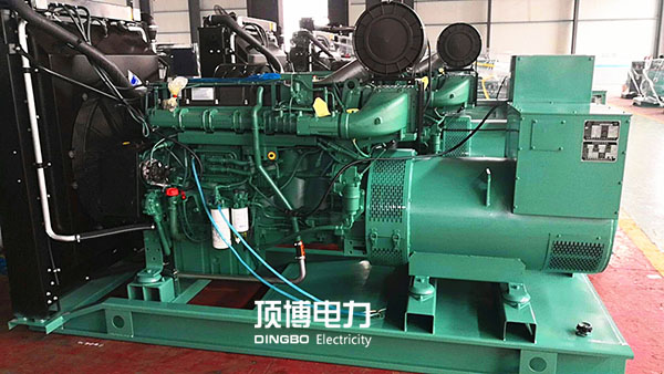 200KW沃尔沃柴油发电机组型号TAD734GE技术参数