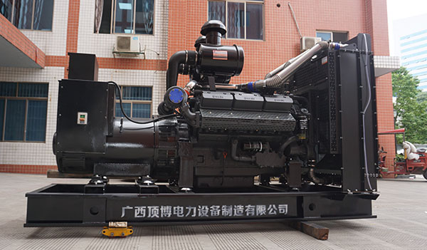 上柴500KW柴油发电机组型号（SC27G830D2）主要技术参数